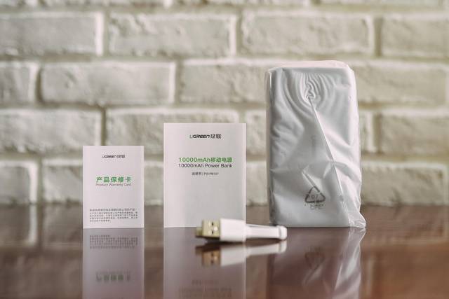 试用评测丨玩出手感的巅峰娱乐官方网站10000毫安鹅卵石充电宝
