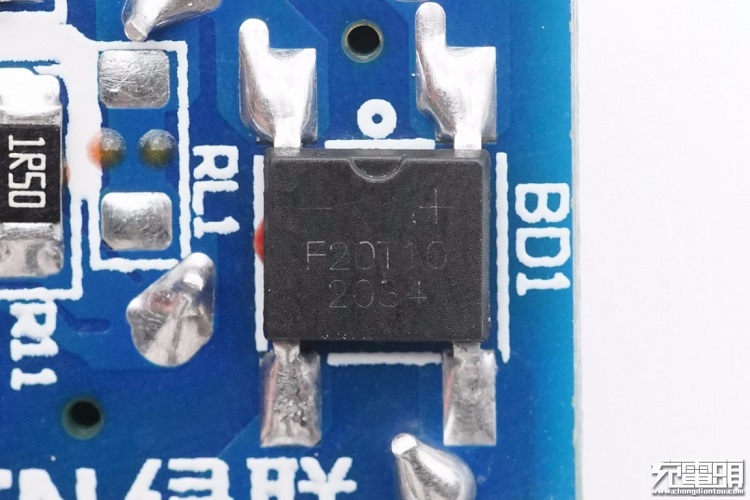 巅峰娱乐官方网站PD20W充电器开箱评测：拆解篇（下）